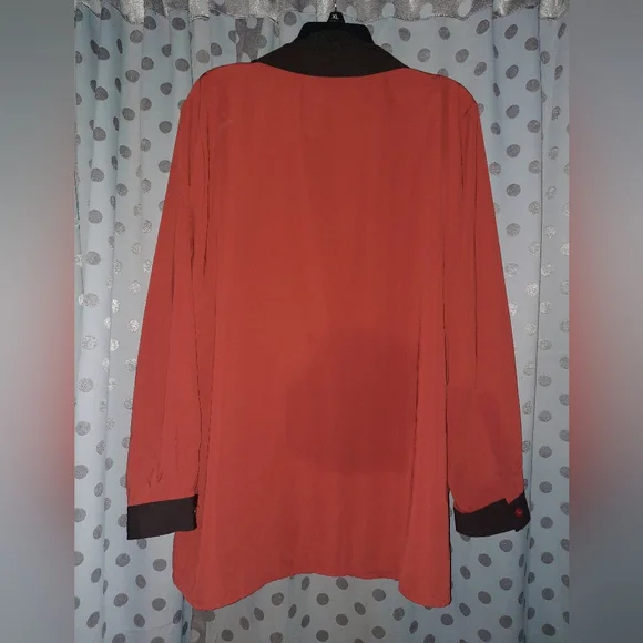 Susan Graver Button Down 2x - Picture 2 of 9